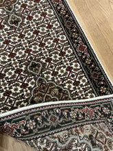 Load image into Gallery viewer, Indian Mahi [Wool + Sillk] - 2'0” X 7'10”
