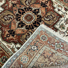 Load image into Gallery viewer, Indian Heriz - 4'1” X 6'0”
