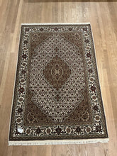 Load image into Gallery viewer, Indian Mahi [Wool + Sillk] - 4&#39;0” X 6&#39;2”
