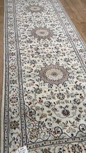 Load image into Gallery viewer, Indian Nain [Wool + Silk] - 2.5x7/8/9
