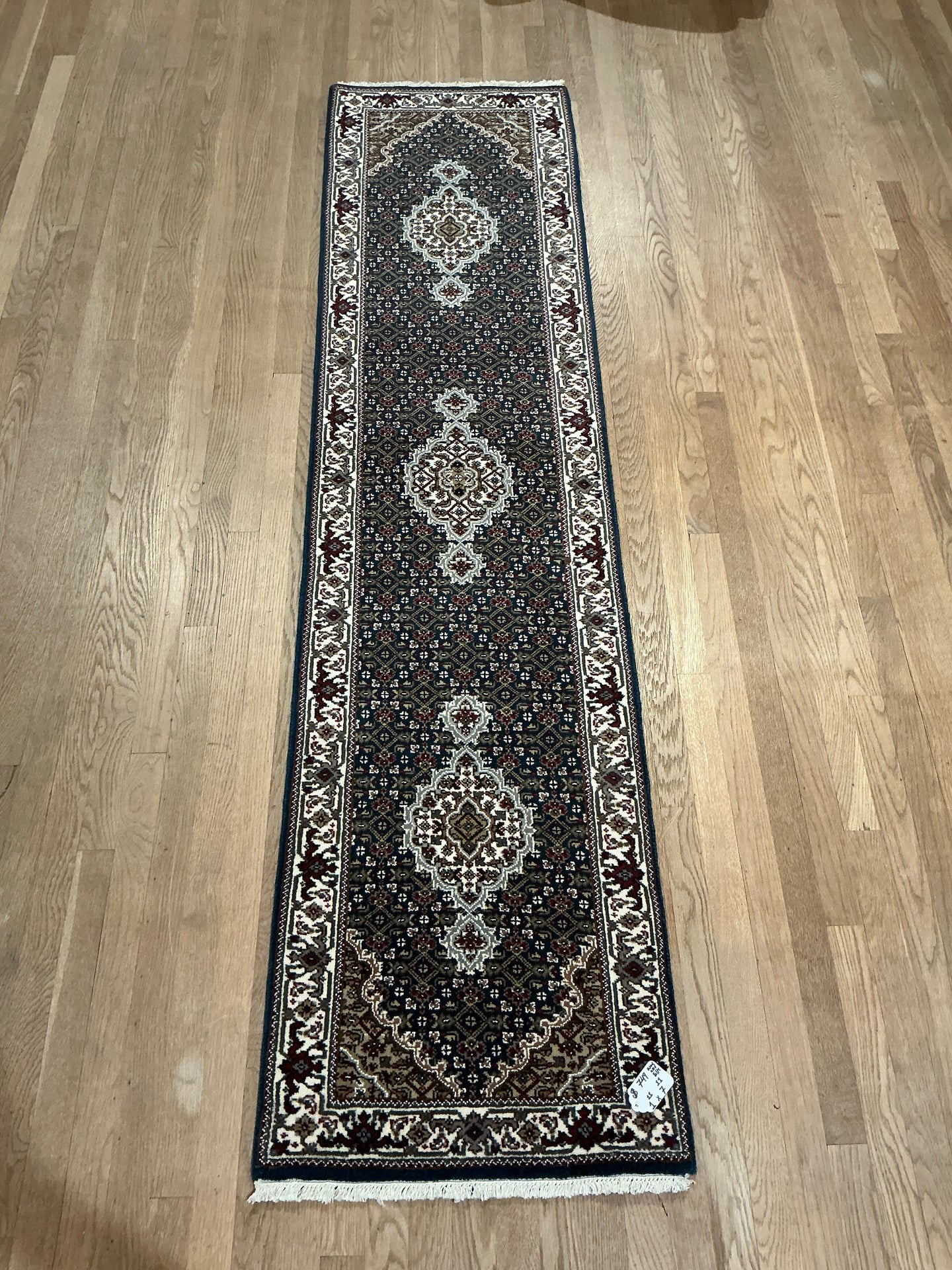 Indian Mahi [Wool + Sillk] - 1'11” X 7'11”