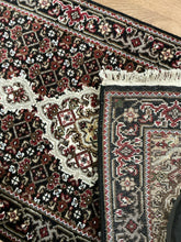 Load image into Gallery viewer, Indian Mahi [Wool + Sillk] - 2&#39;0” X 8&#39;5”
