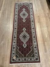 Load image into Gallery viewer, Indian Mahi [Wool + Sillk] - 2&#39;6” X 7&#39;11”
