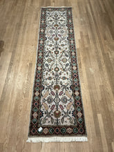 Load image into Gallery viewer, Indian Sarouk - 2&#39;5” X 9&#39;11”
