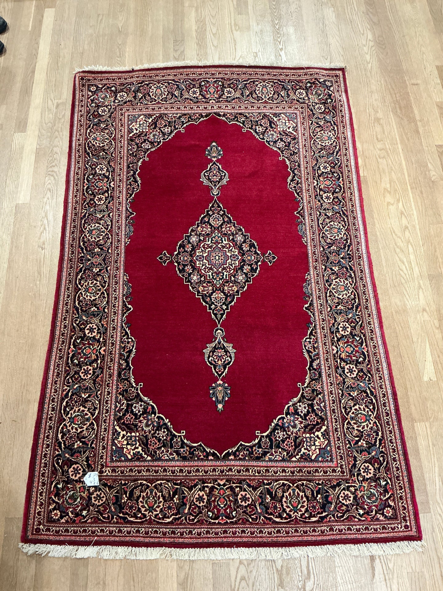 Persian Keshan - 4'3” X 6'10”