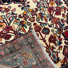 Load image into Gallery viewer, Persian Sarouk - 3'9” X 7'1”
