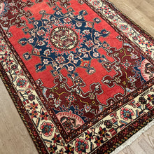 Load image into Gallery viewer, Persian Sarouk - 4&#39;4” X 6&#39;9”
