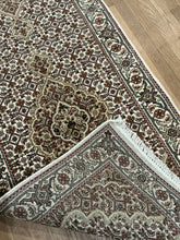 Load image into Gallery viewer, Indian Mahi [Wool + Sillk] - 2'9” X 10'1”
