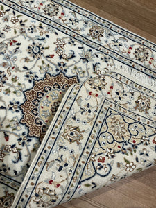 Indian Nain [Wool + Silk] - 2'7” X 10'1”