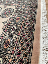 Load image into Gallery viewer, Pakistani Bukhara - 2.5x4
